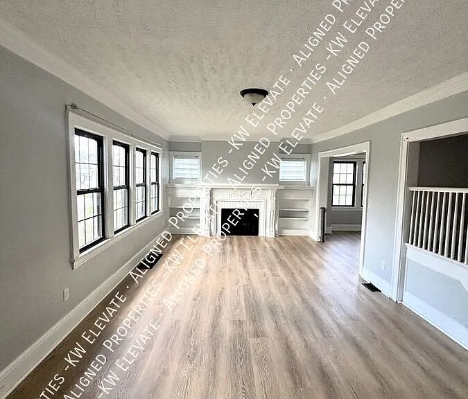 983 Greyton Rd — Photo 3