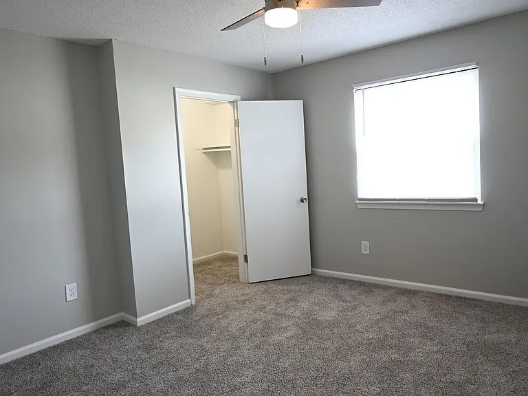 812 Fairview Dr — Photo 27
