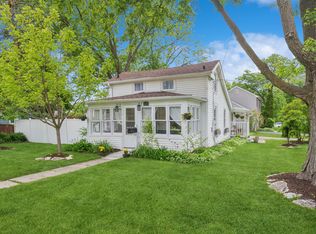 627 Park St, Batavia, IL 60510