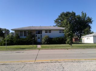 10300 S Kathy Ct, Palos Hills, IL