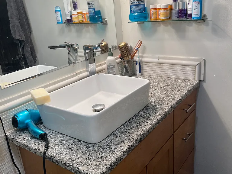 1155 Ash St #1105 — Photo 7