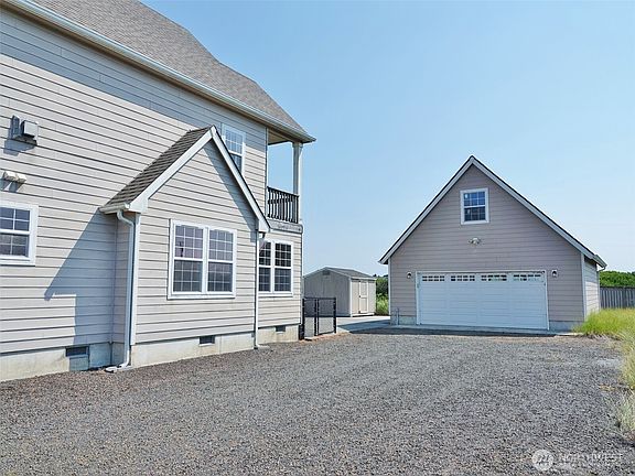 3rd image of 1066 Ocean Shores Boulevard SW
