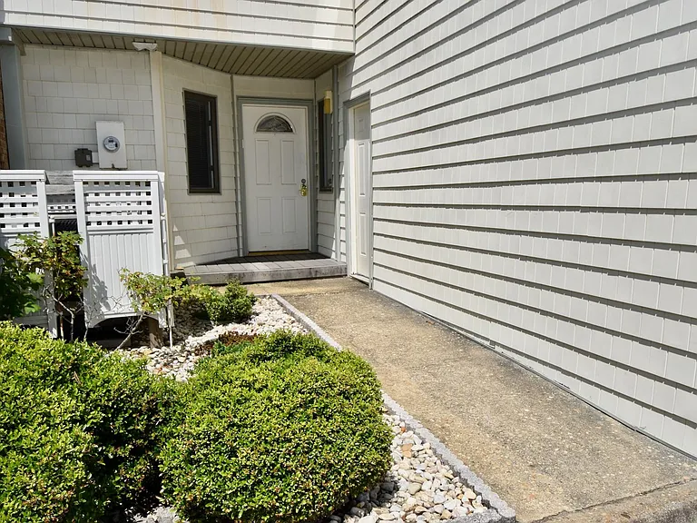 2407 Whaler Ct — Photo 2