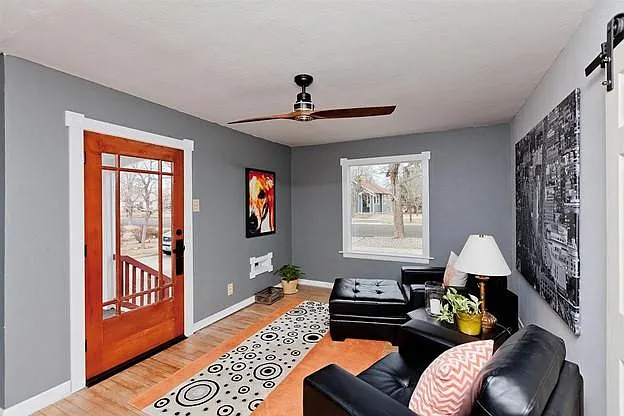 1427 White Ave — Photo 7