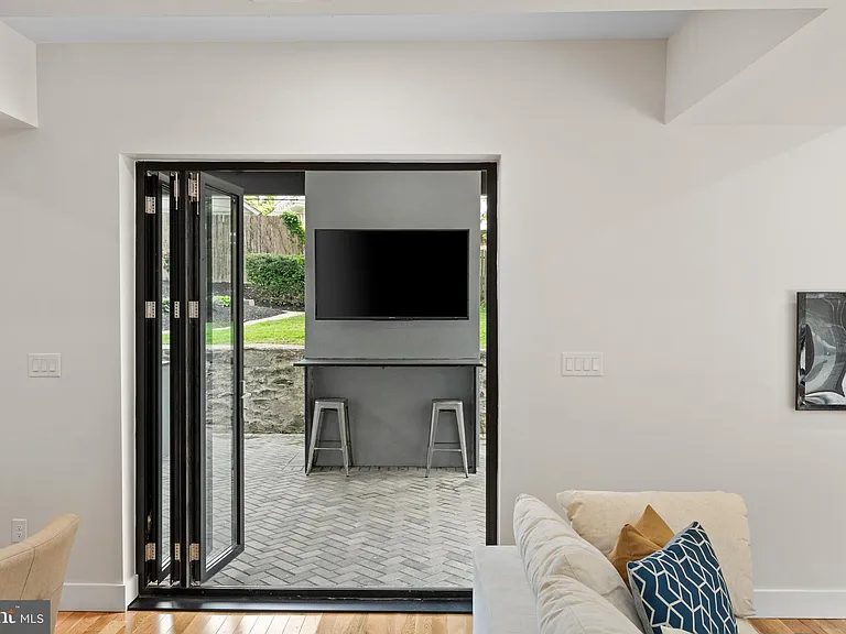 354 Winding Way — Photo 18