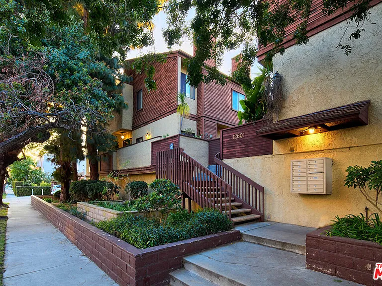 12601 Matteson Ave #7 — Photo 43