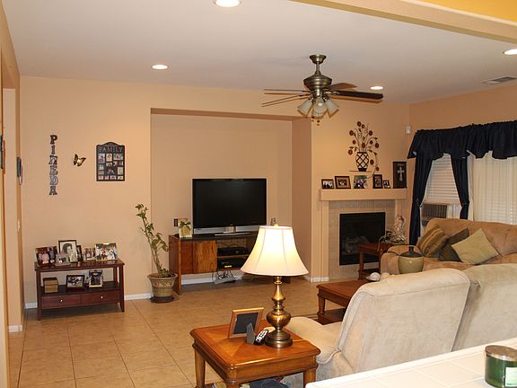 4th image of 772 Amor Dr