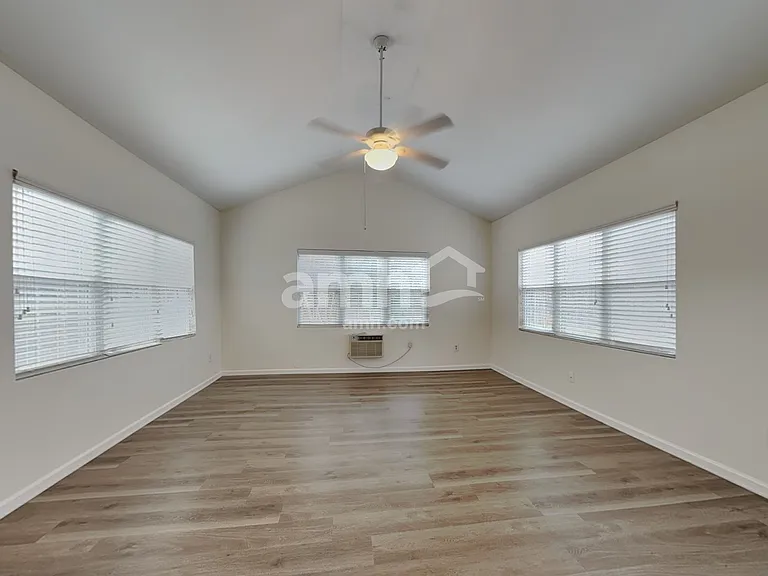 6004 Glen Way Dr — Photo 9