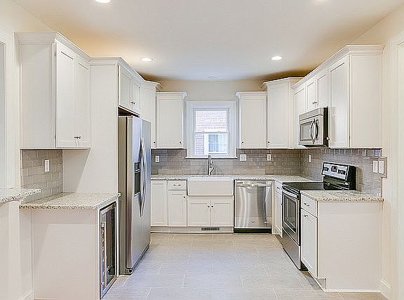4th image of 6730 Stuart Ave