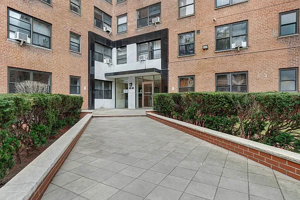 Sold by Oxford Property Group | media 25
