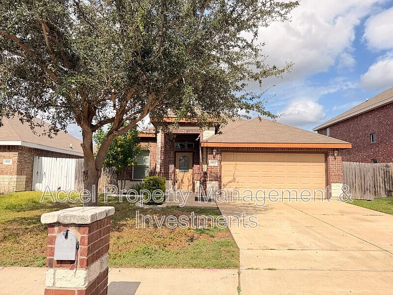 4512 Pelican Ave