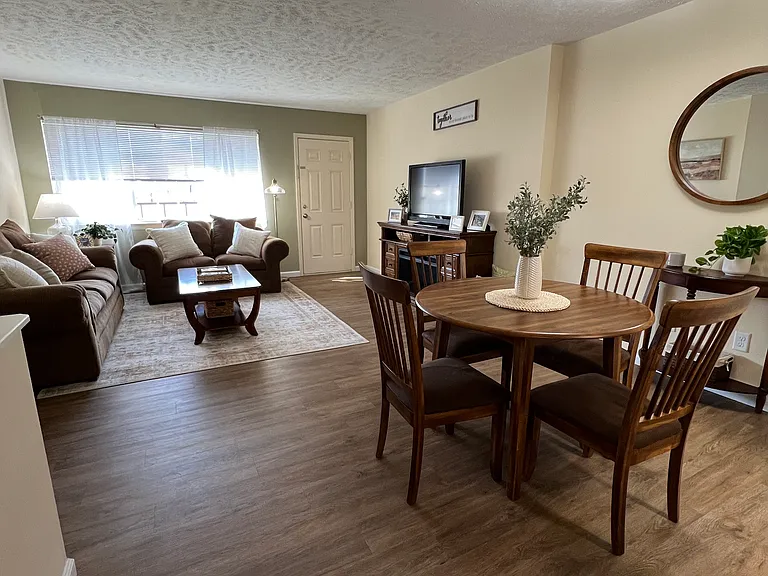 Greenleaf Meadows Apartments — Photo 30