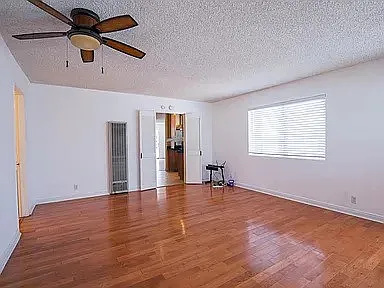 21439 Wardham Ave — Photo 5