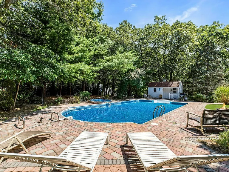 12 Douglas Ct — Photo 19