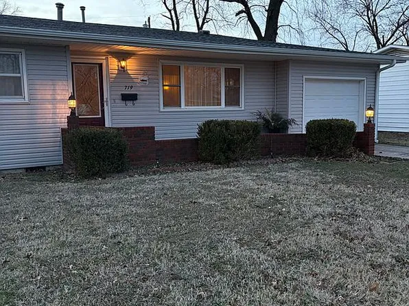 719 S Larson Ave, Chanute, KS 66720