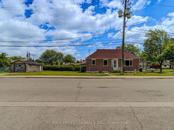 414 Melrose St, Toronto, ON M8Z 1H1