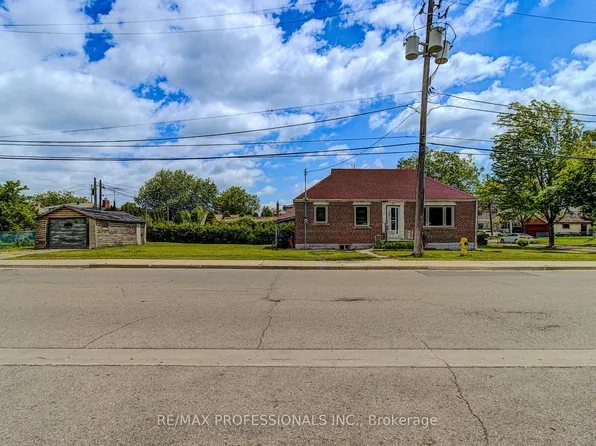 414 Melrose St, Toronto, ON M8Z 1H1