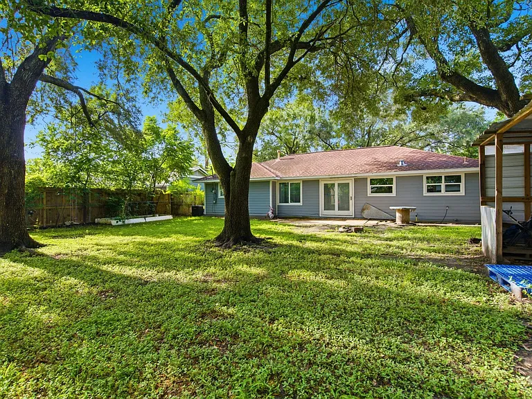 7022 Neff St — Photo 3