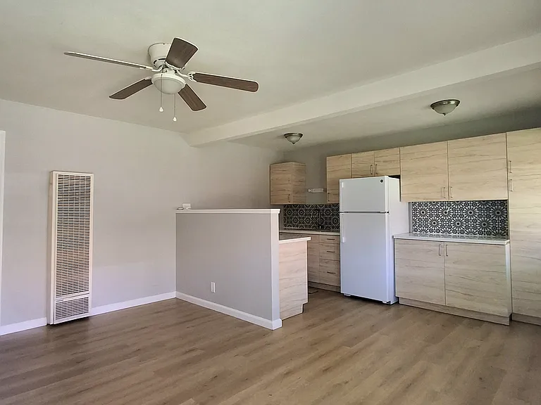 748 Lampasas Ave #2 — Photo 1