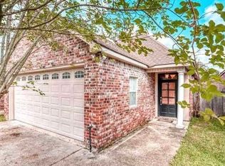 7577 Crepe Myrtle Ln, Denham Springs, LA 70706