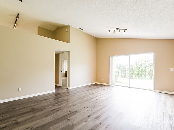 4th image of 13803 Riverpath Grove Dr