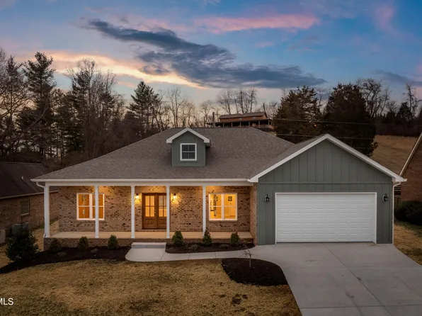 12127 Harvard Ln, Glade Spring, VA 24340