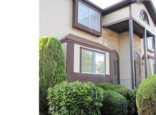 28 Hannah Dr, Dayton, NJ 08810