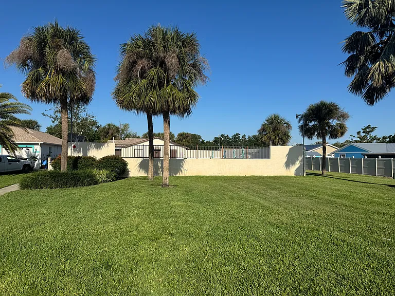 Outside view of pool and clubhouse