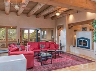 1916 Senda De Eleuterio, Santa Fe, NM 87501