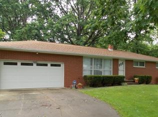 6135 Fairacres St SW, Canton, OH 44706