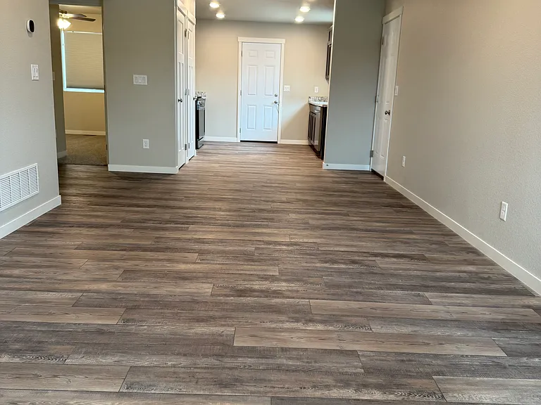 436 Nighthawk Dr — Photo 2