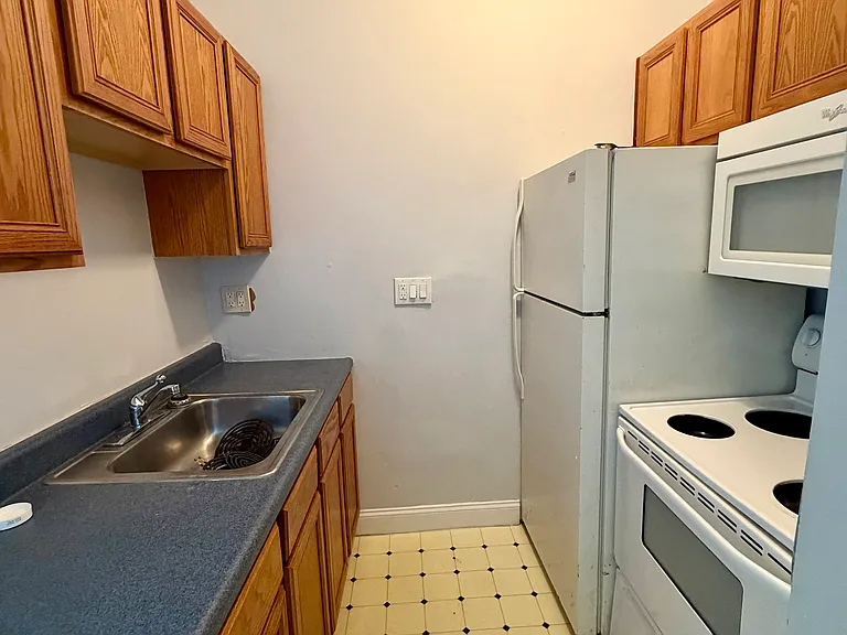 4231 Hamilton Ave #3 — Photo 5
