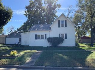 306 W Butler St, Yates Center, KS 66783