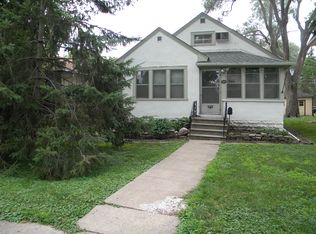 1067 25th Ave SE, Minneapolis, MN 55414