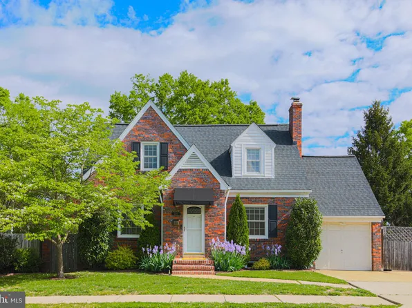 3302 Collard St, Alexandria, VA 22306