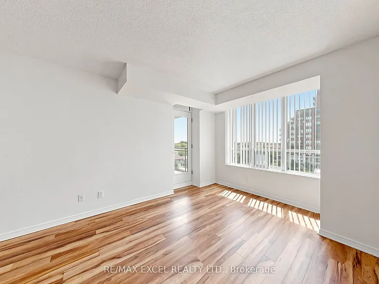 350 Red Maple Rd #508 — Photo 9