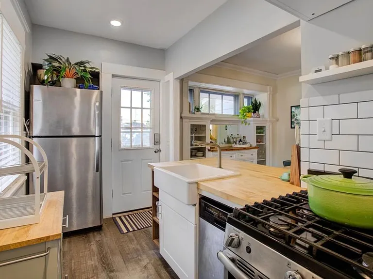 2623 Jackson St NE — Photo 15