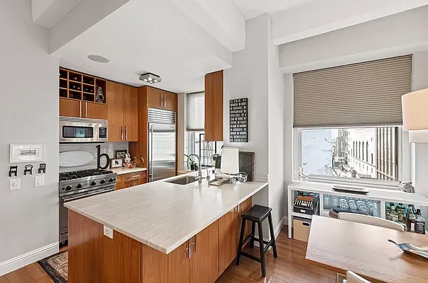 Rented by SERHANT. | media 10