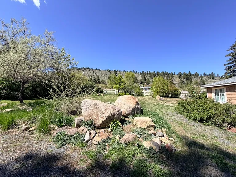 16770 Mount Rose Hwy #B — Photo 20