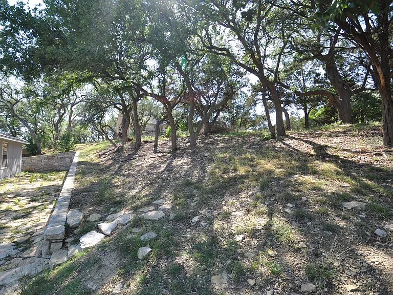 1702 Anaconda Trl — Photo 14