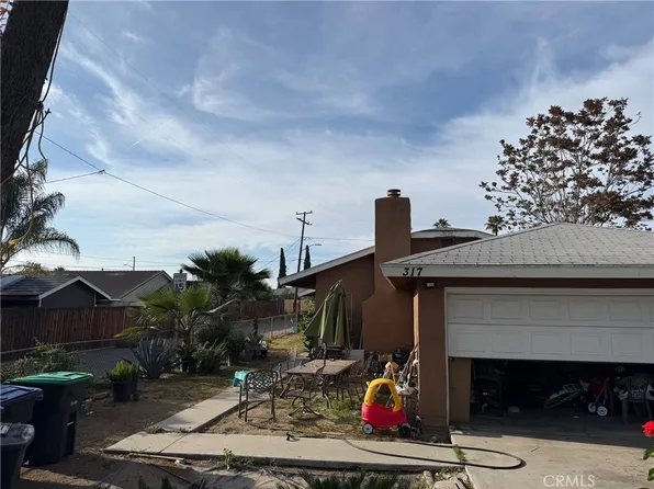 317 W 8th St, Perris, CA 92570