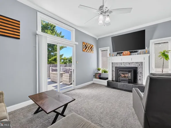 114 Kelso Ct, Chalfont, PA 18914