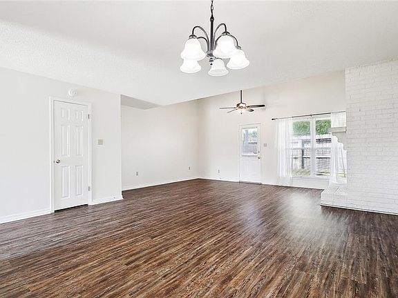 3rd image of 69 Hollycrest Blvd Unit 69