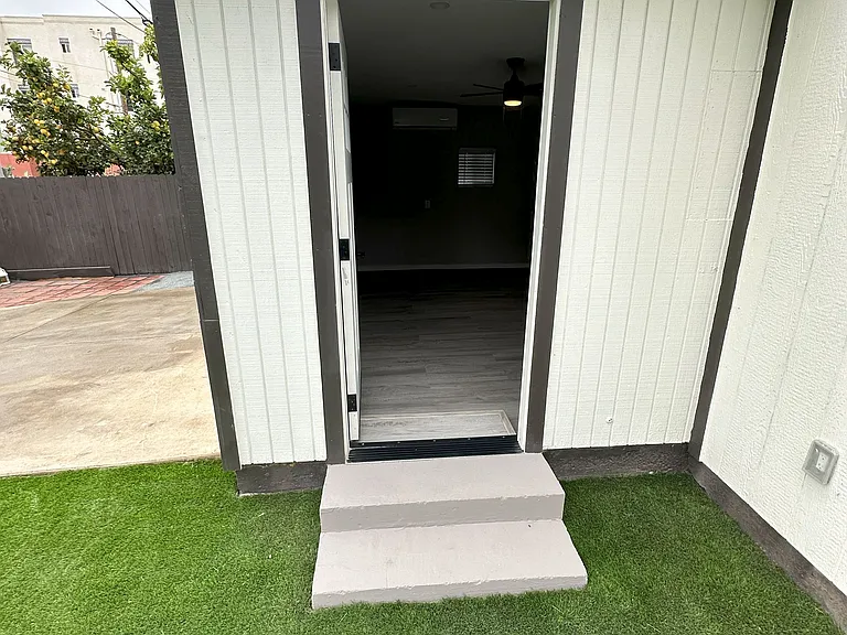 1695 Logan Ave #2 — Photo 16