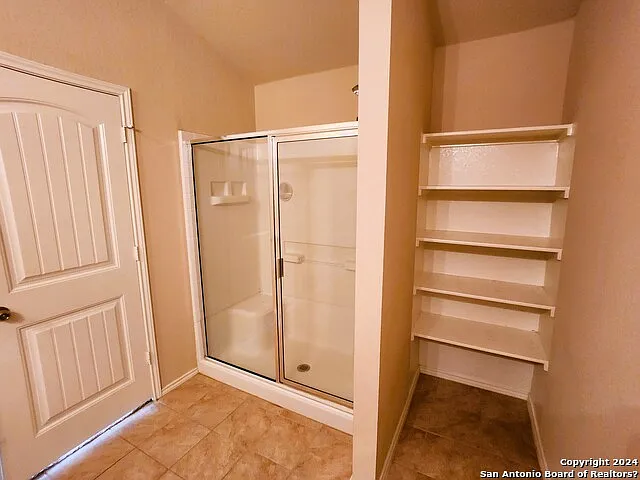 1517 Redbridge Dr — Photo 17