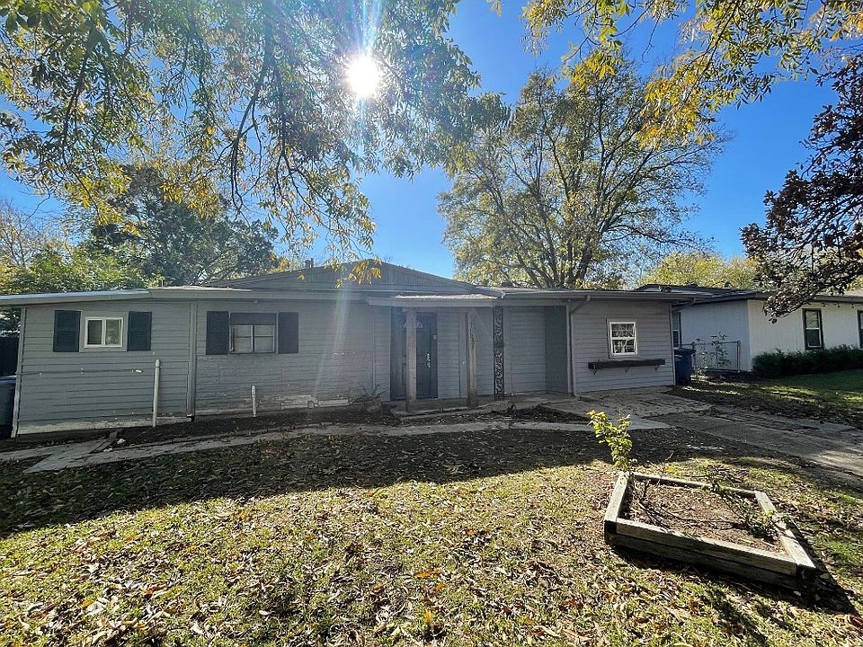 1st image of 3022 Shorewood Dr