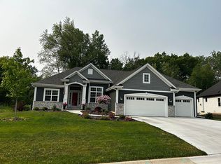 633 Brookview Ct, Racine, WI 53402