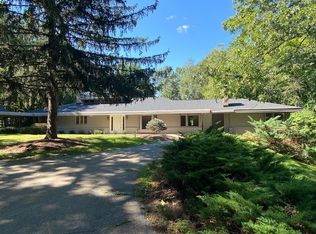 5935 N Livernois Rd, Rochester, MI 48306