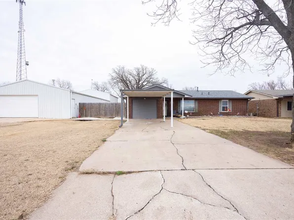 608 N Magnolia Ave, Newkirk, OK 74647