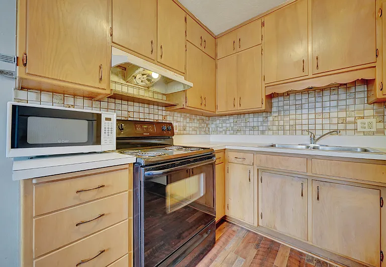 1641 Prospect St #3 — Photo 6